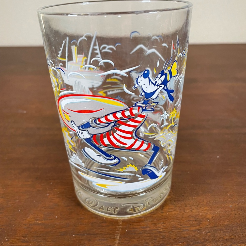 McDonald's Disney Typhoon Lagoon Goofy Glass Cup 25th Anniversary Blizza…